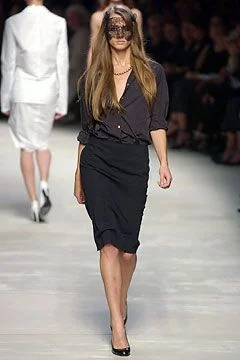 Look 16